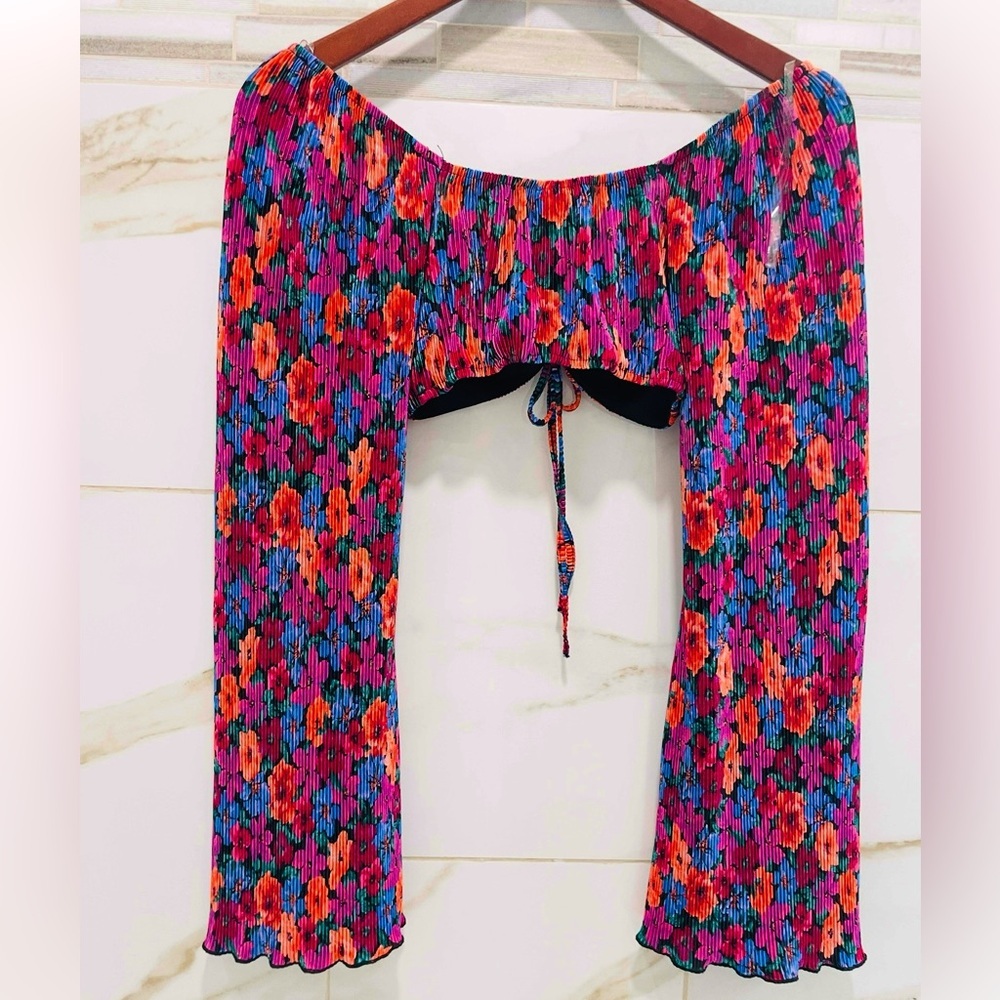 Wild Fable Floral Tie-Front Crop Top Red & Blue LongSleeve Boho Peasant Style XS - Picture 9 of 10